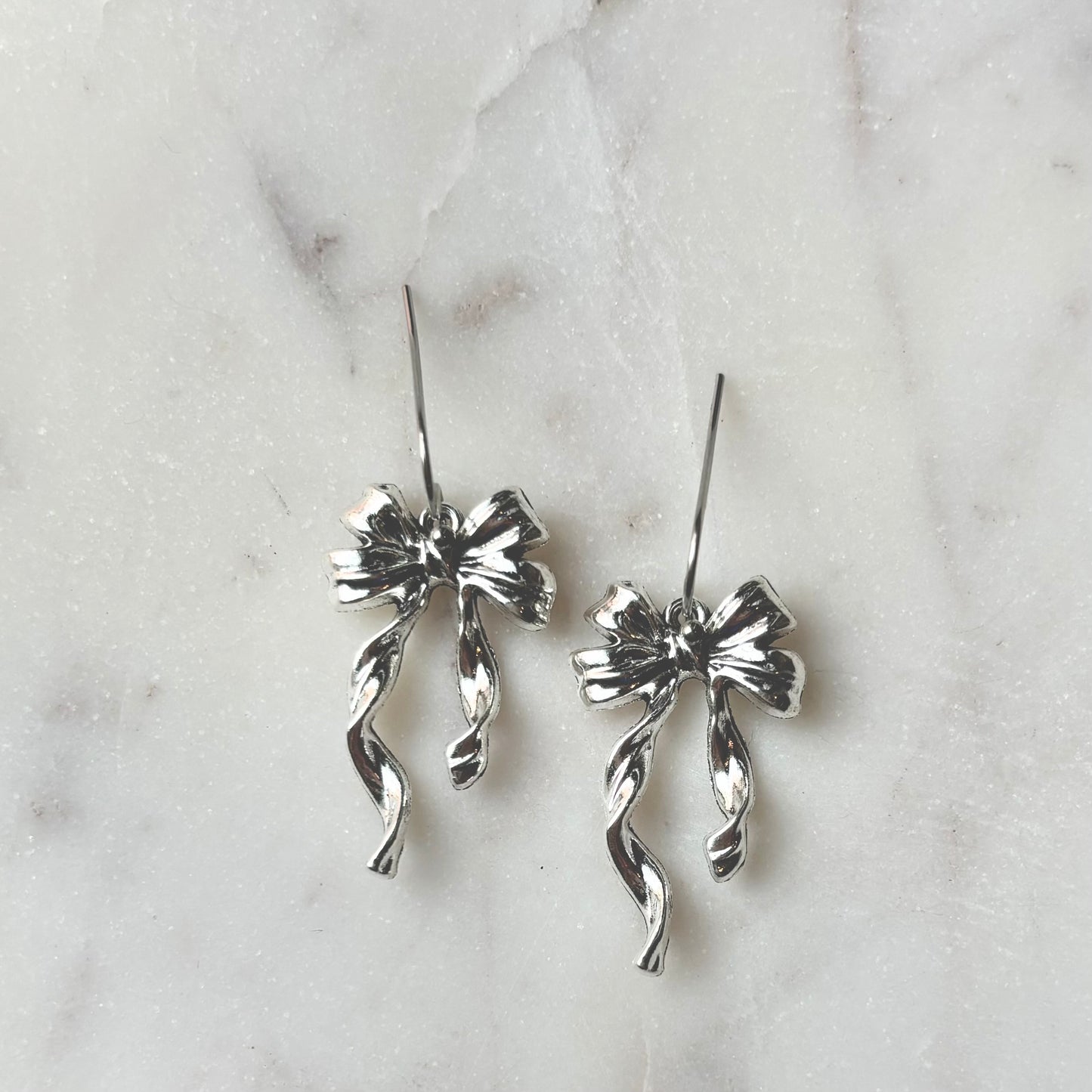 Charmed | Curling Bow | Summer and Winter