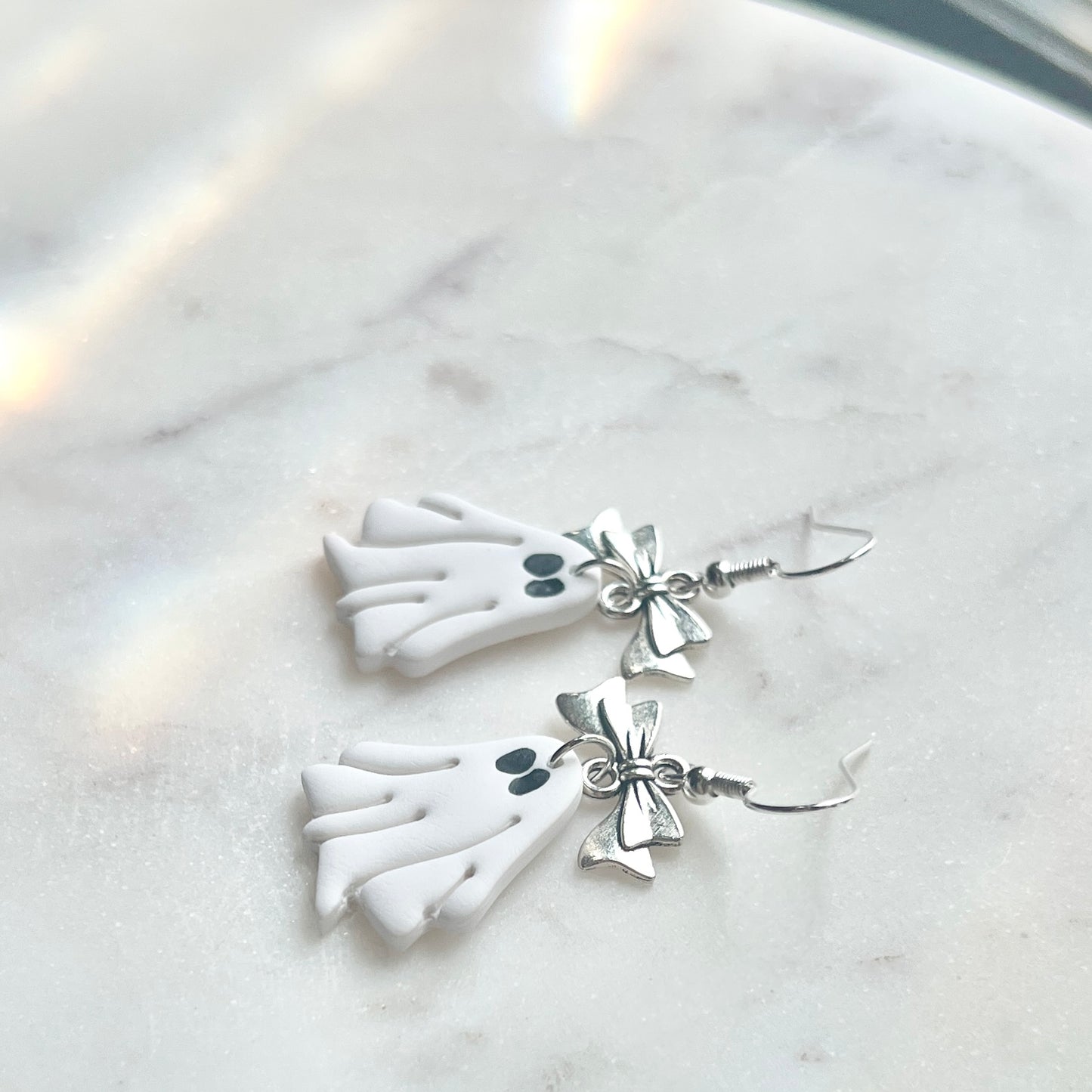 Ghosts | Bow | Spring