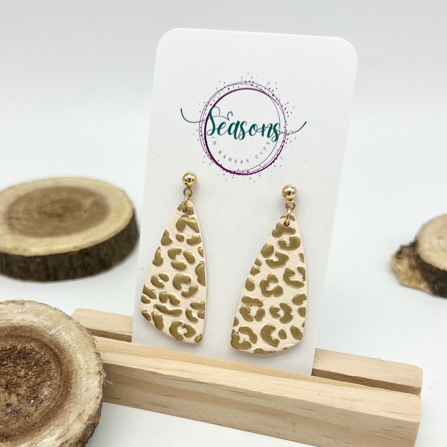 Andrea | Triangles | Custom Color | Summer