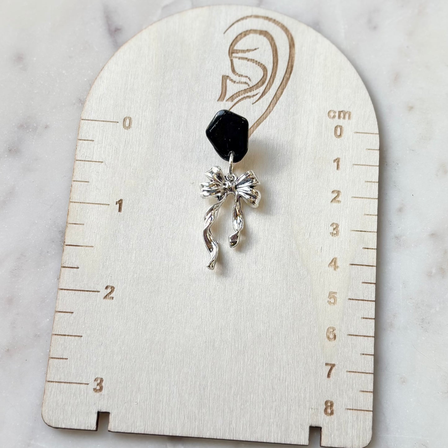 Charmed | Curling Bow with Black Top | Summer and Winter