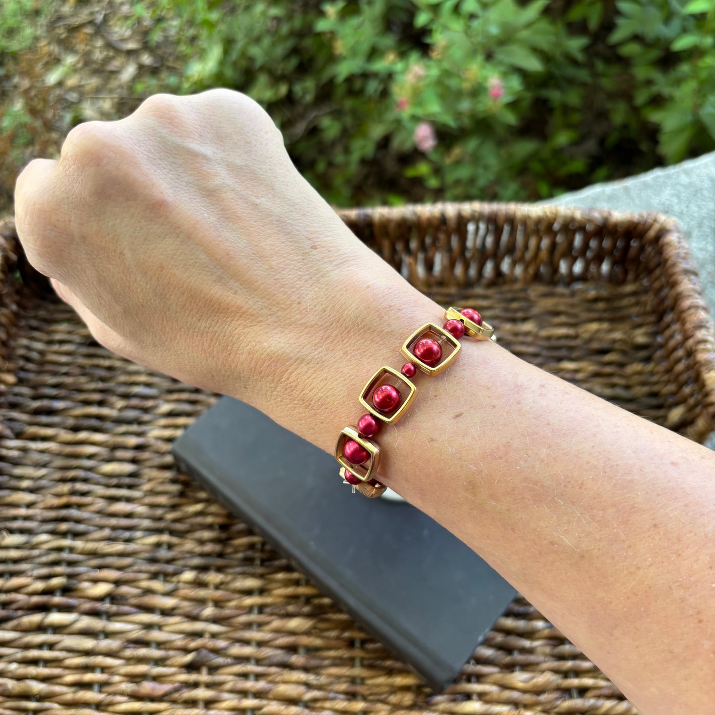 Wren | Gold and Poppy | Spring