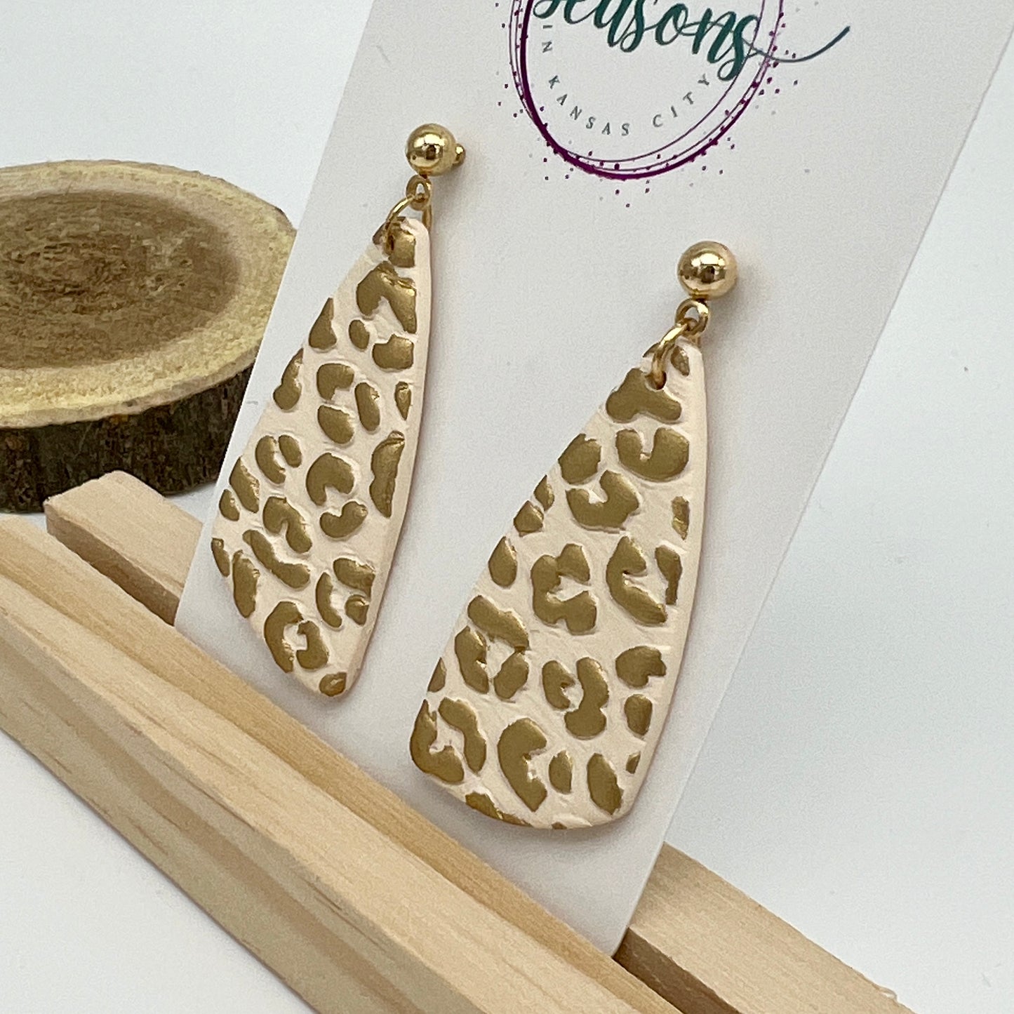 Andrea | Triangles | Custom Color | Summer