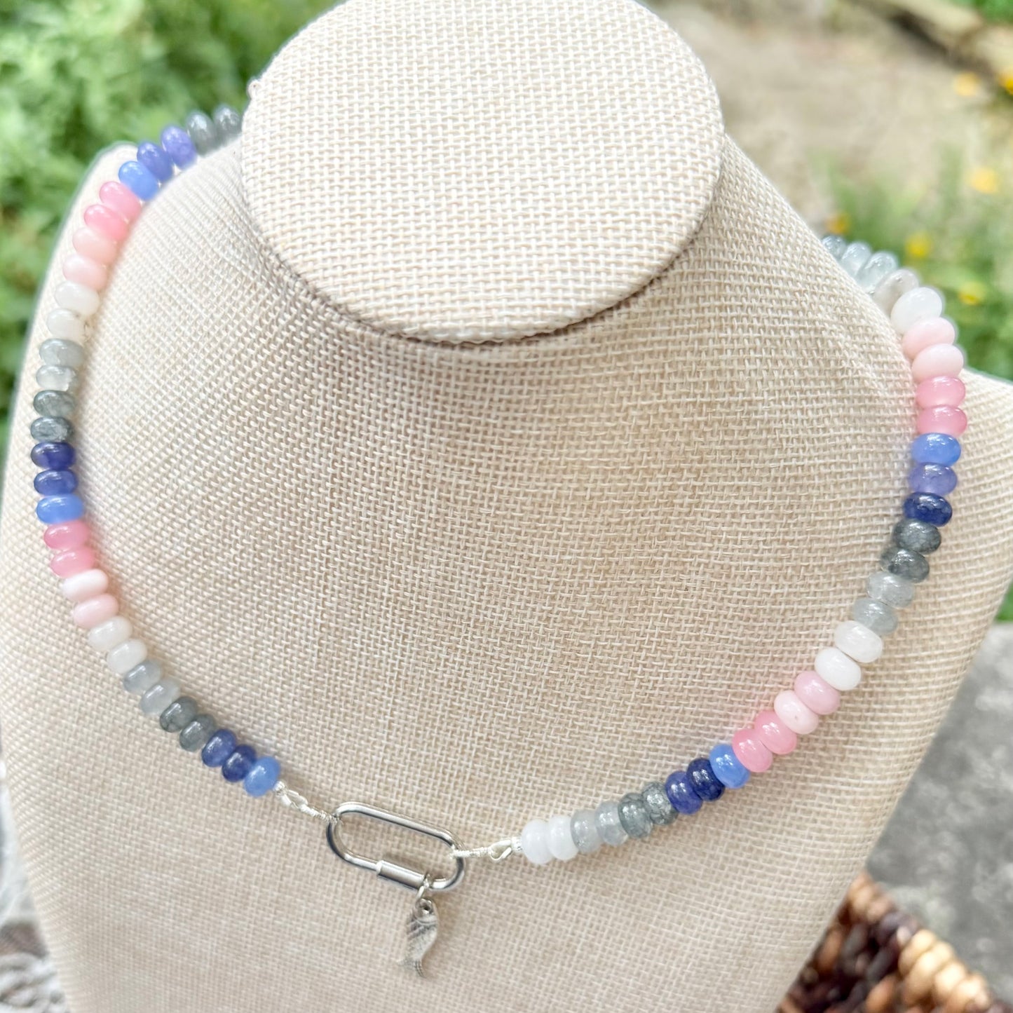 Ava | White, Grey, Blue, Pink | Soft Summer