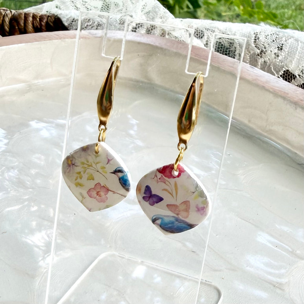 Gwen | Rounded Diamond | Spring