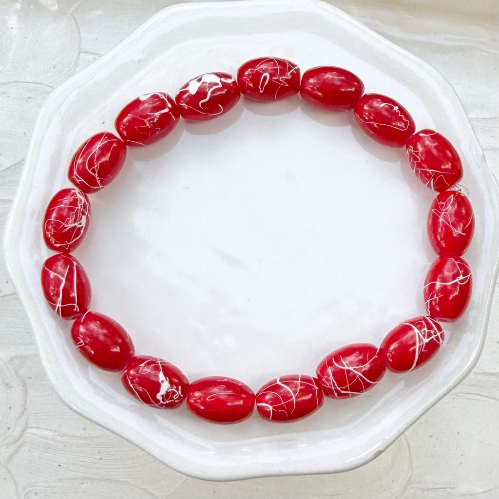 Mabel |  Scarlet and White | Winter