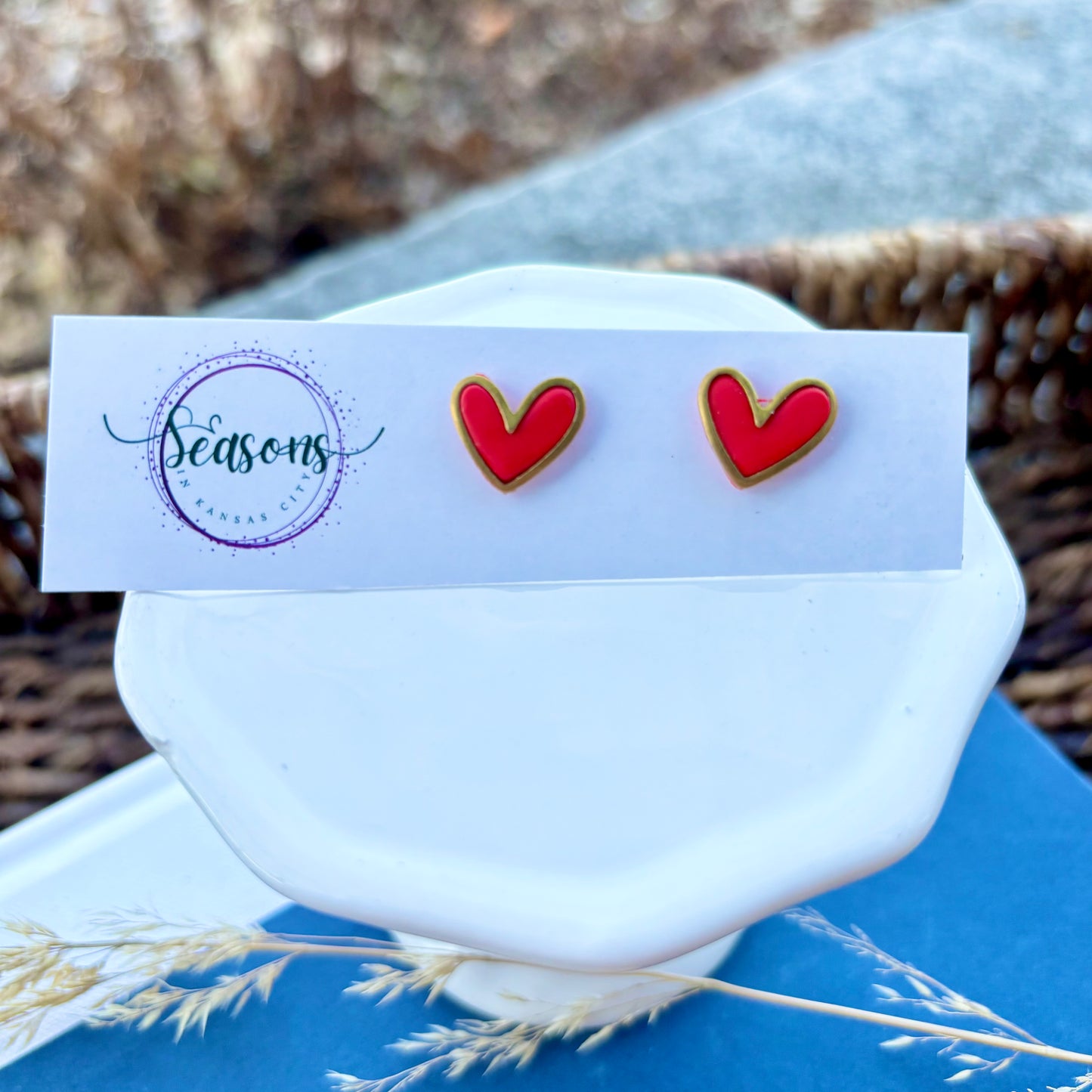 Heart Studs | Geranium