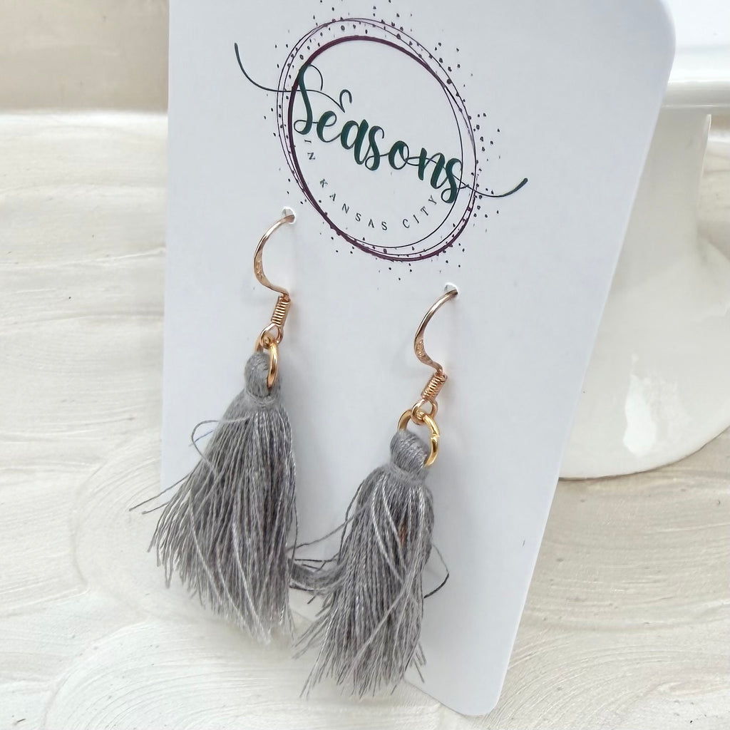 Tassel | Dove Grey | Spring