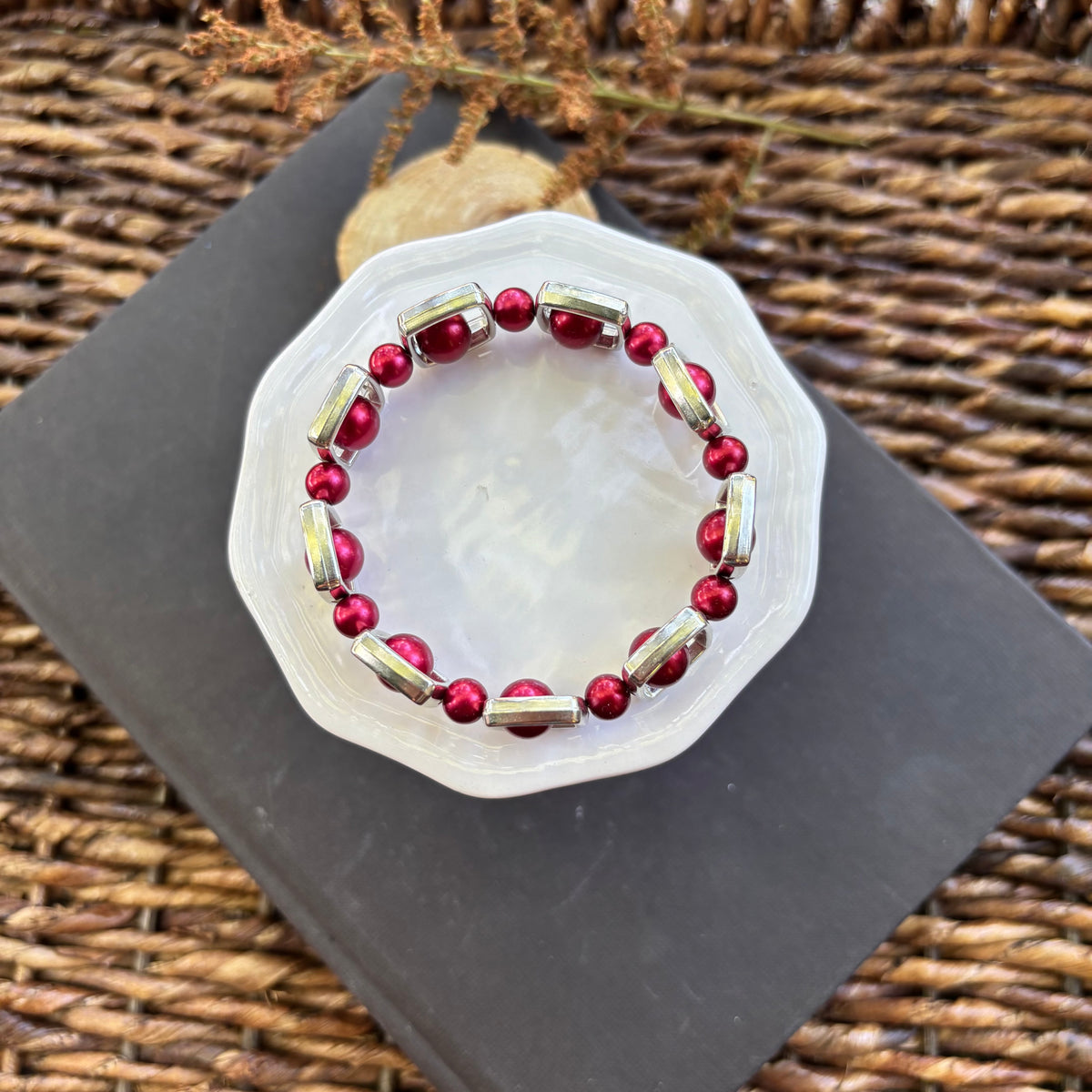 Wren | Silver and  Red | Winter and Summer