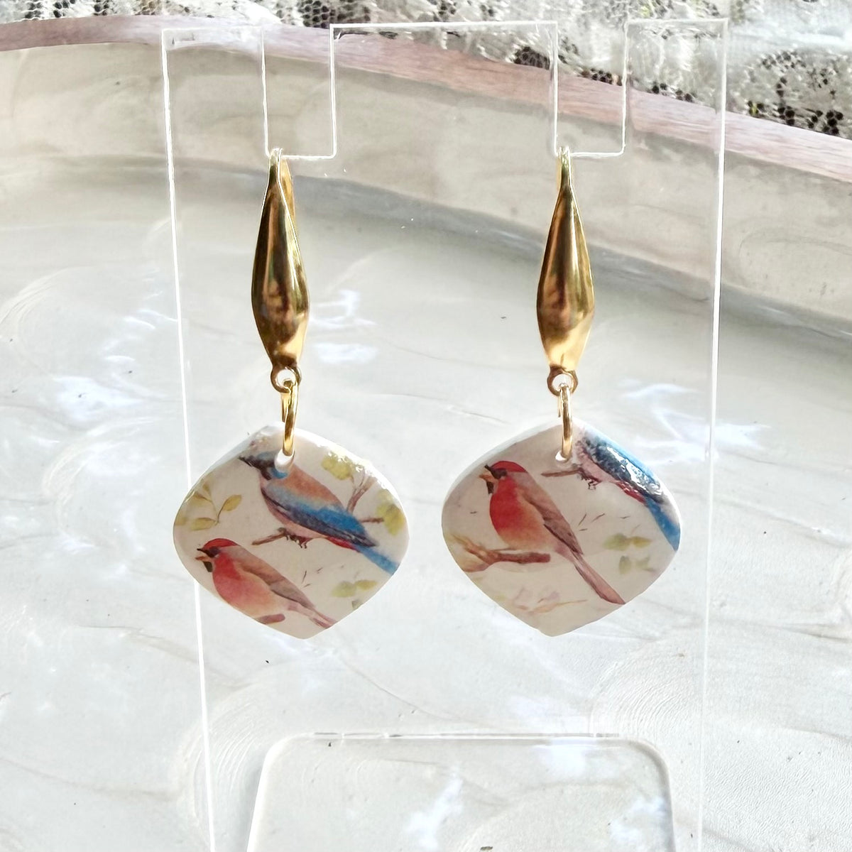 Gwen | Rounded Diamond | Spring
