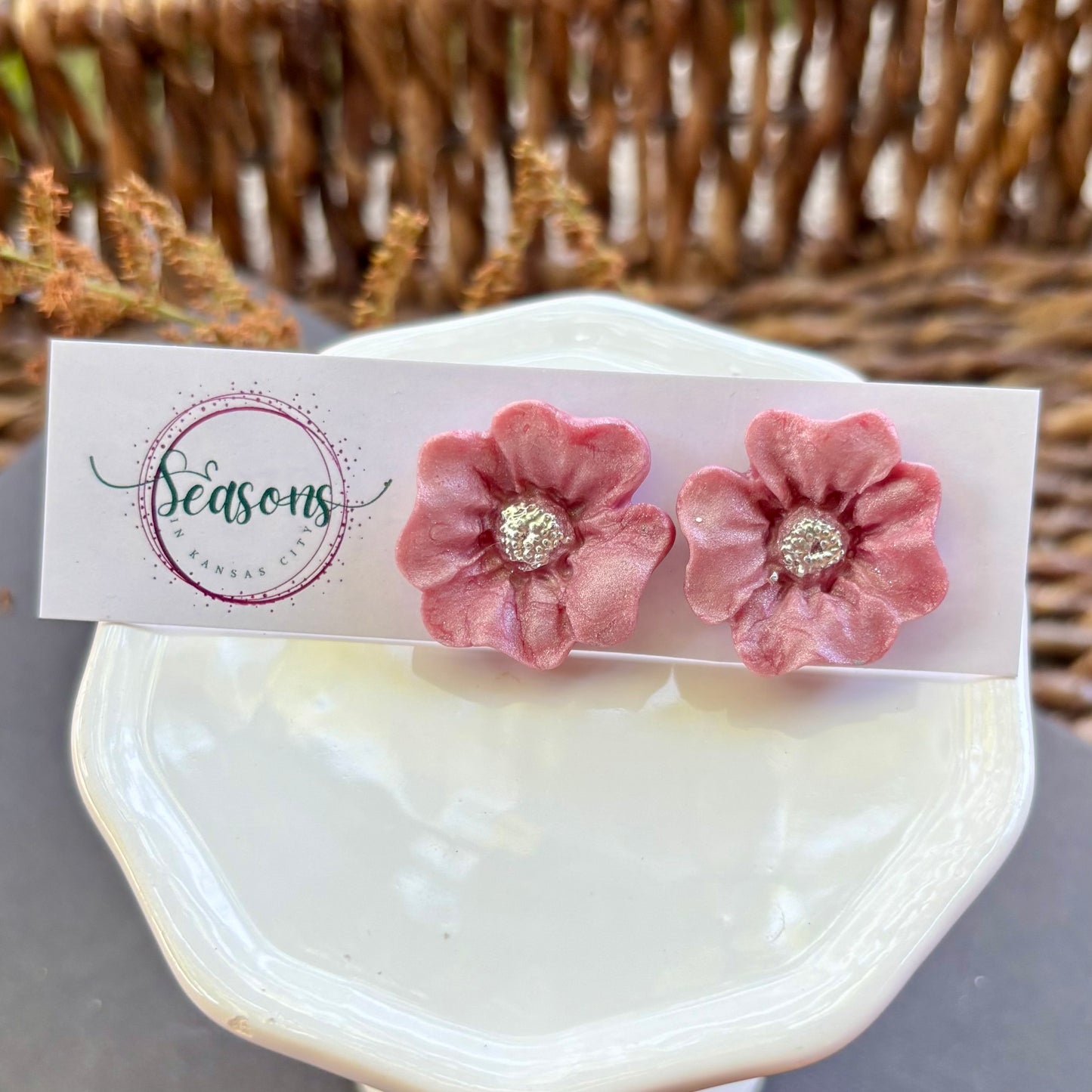 Cora | Dogwood | Clover