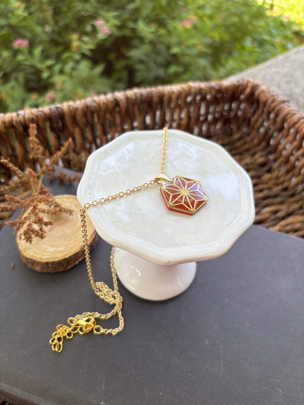 Parker | Hexagon Necklace | Chestnut