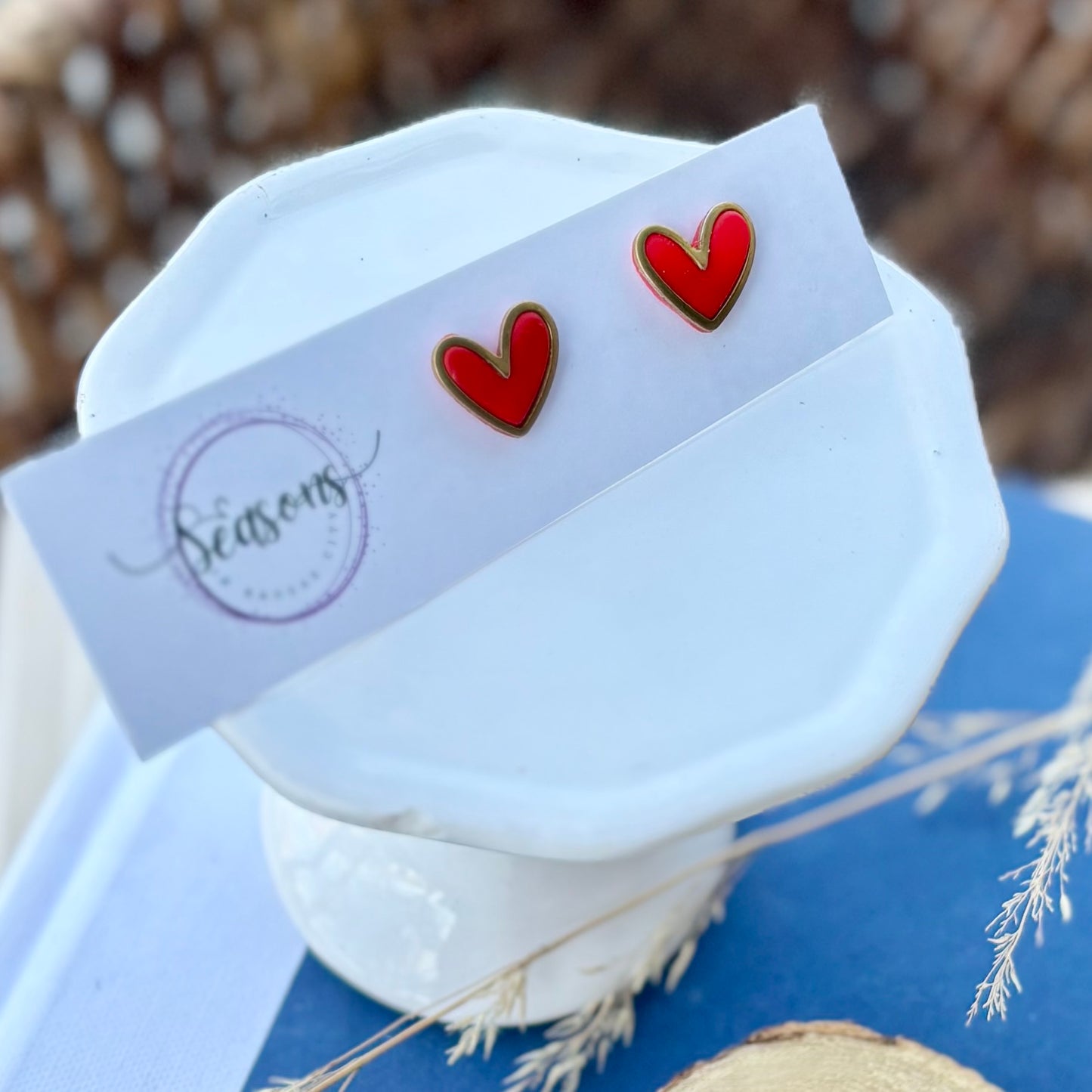 Heart Studs | Geranium