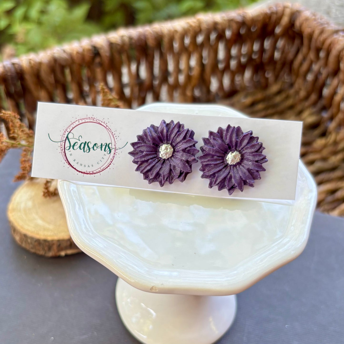 Cora | Aster | Smoked Grape