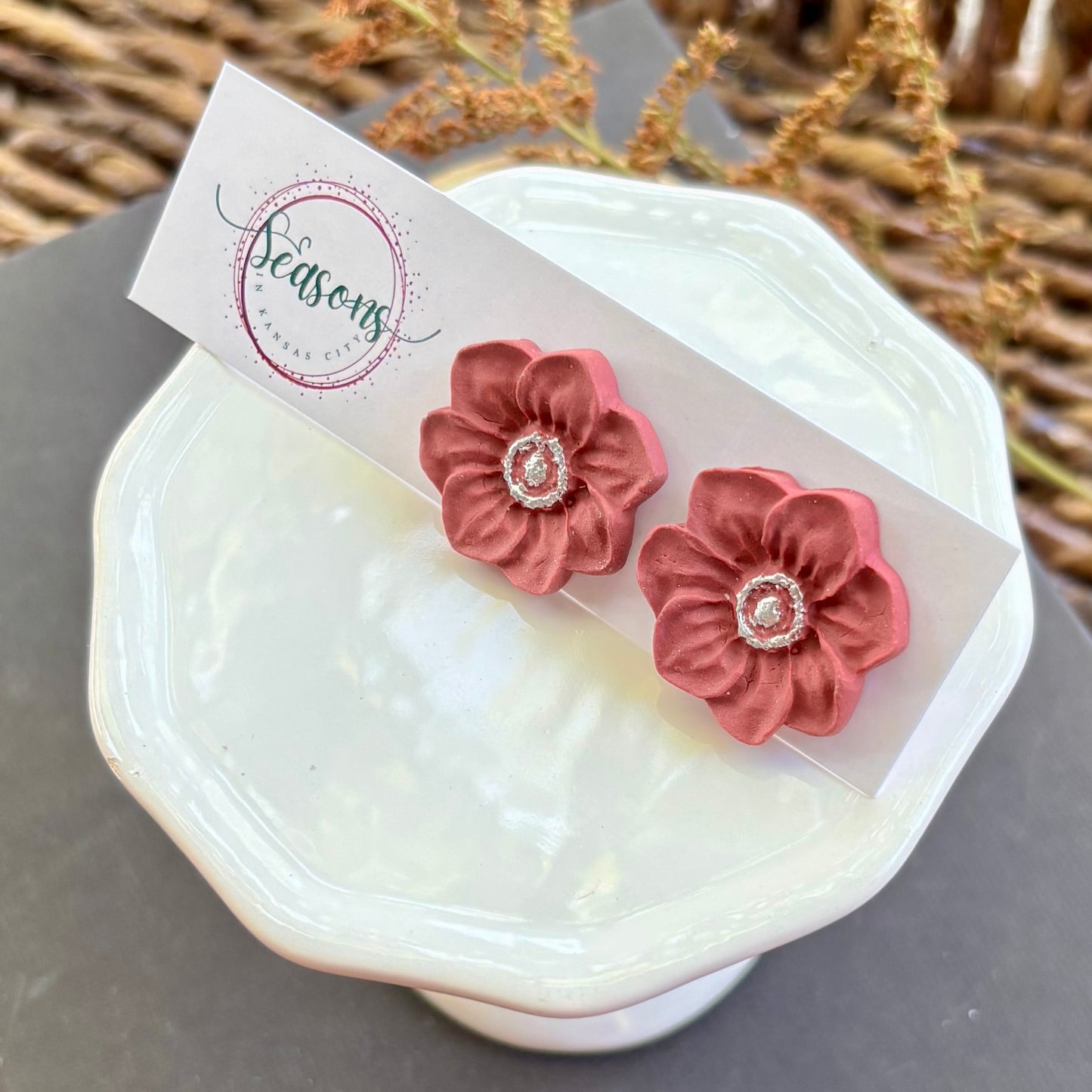 Cora | Alamy | Rose Madder