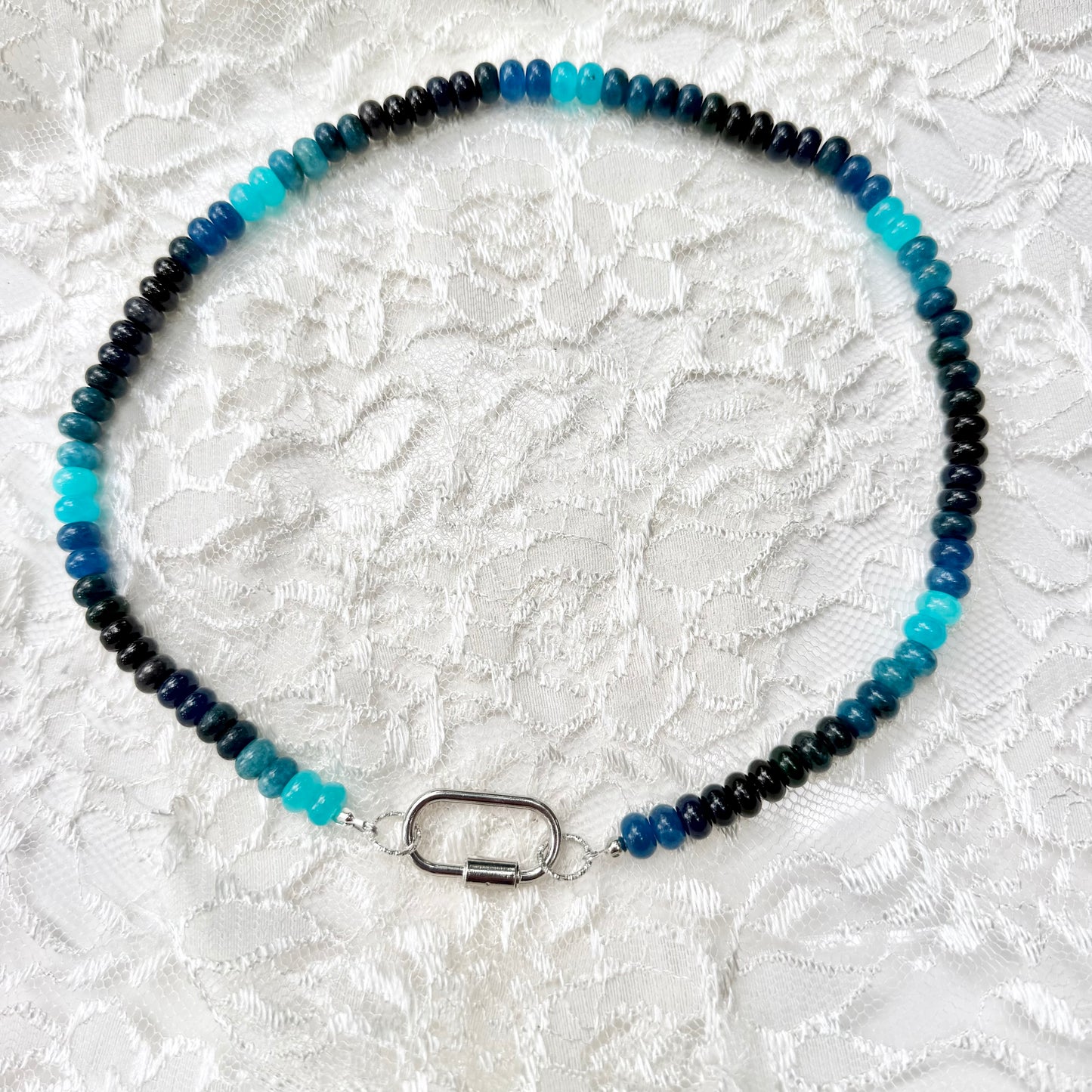 Ava | Moody Blues | Dark Winter