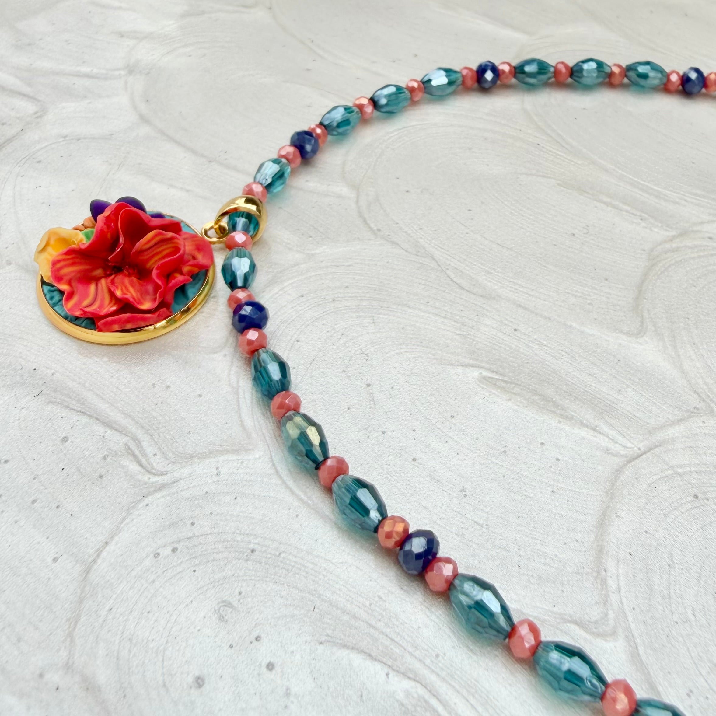 Eva | Necklace | Autumn
