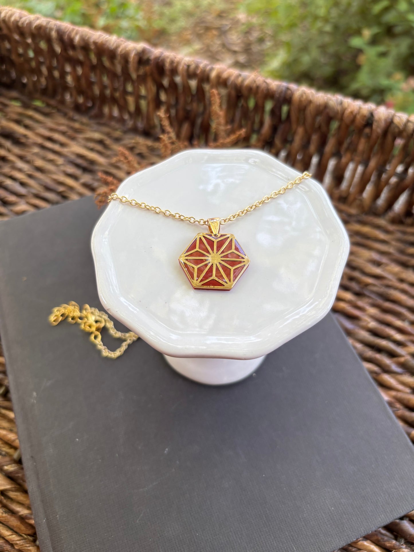 Parker | Hexagon Necklace | Chestnut