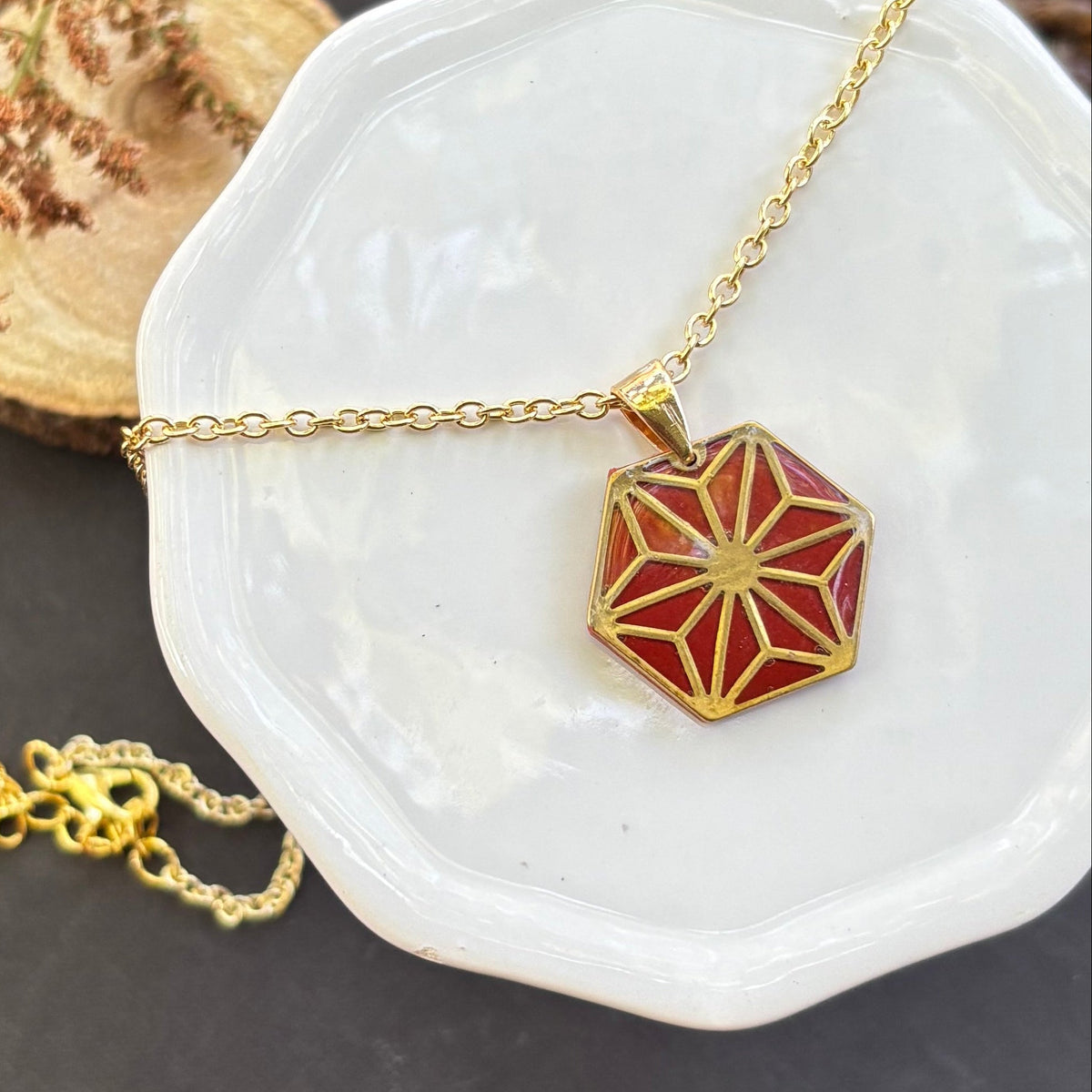 Parker | Hexagon Necklace | Chestnut