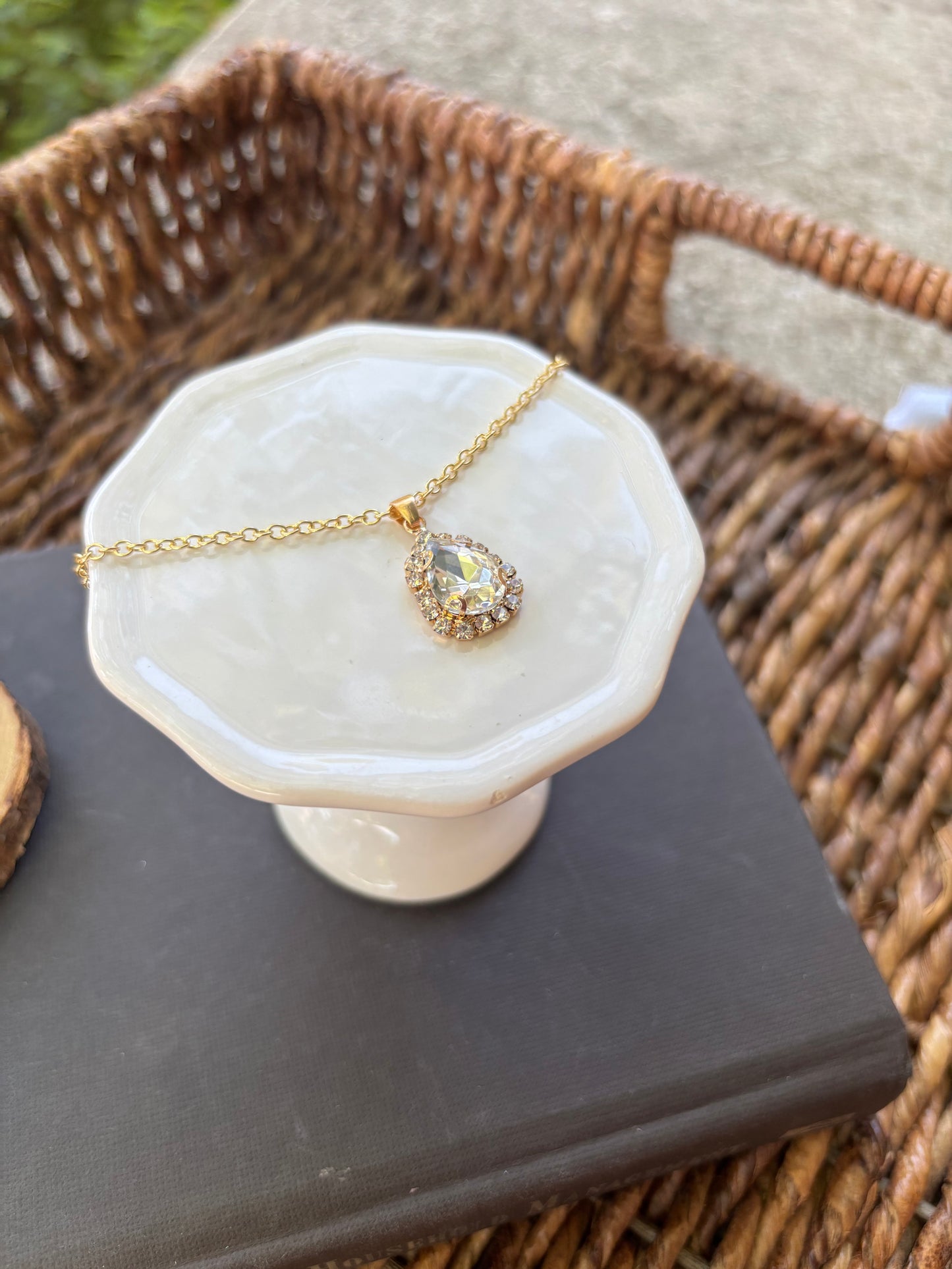 Charmed | Necklace | Gem | Spring and Autumn