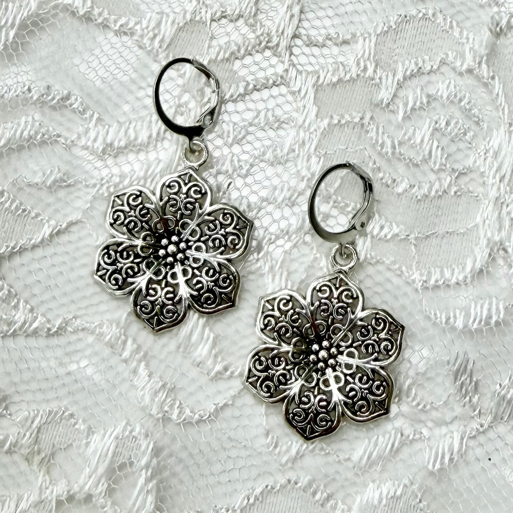 Charmed | Scrolled Flower | Summer and Winter