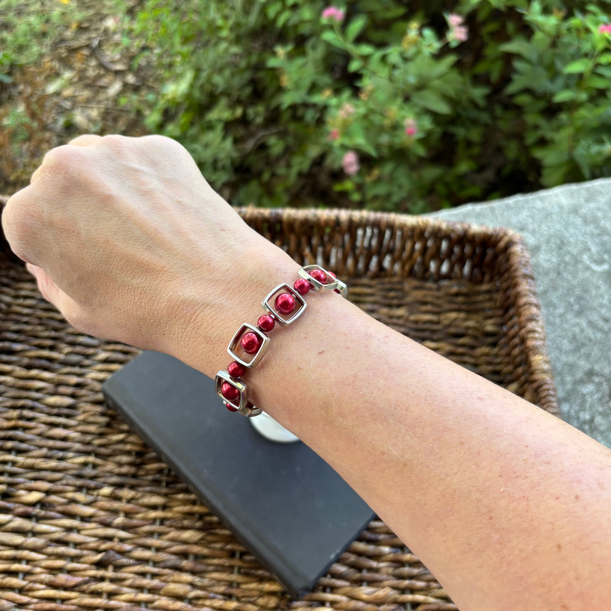 Wren | Silver and  Red | Winter and Summer