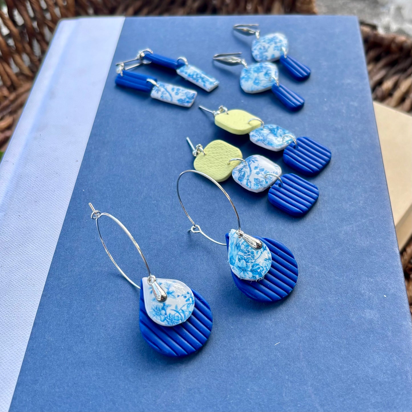 Phoebe | Dangle | Winter