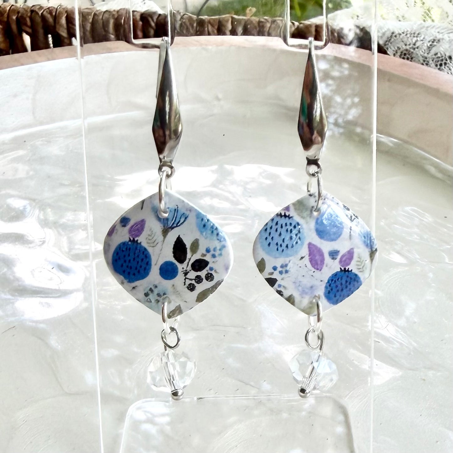 Gwen | Dangles | Summer