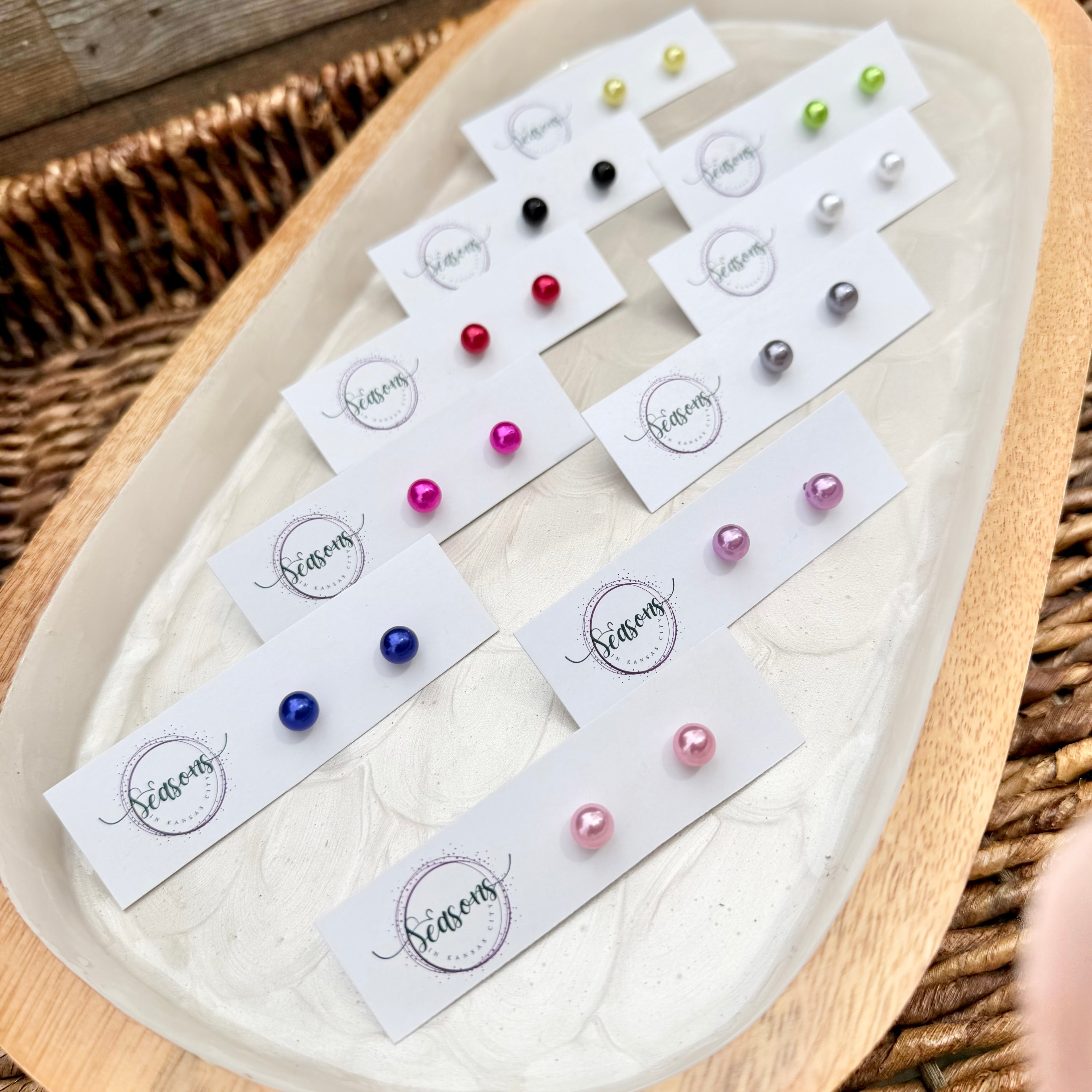 Dottie | Large Stud | All Seasons