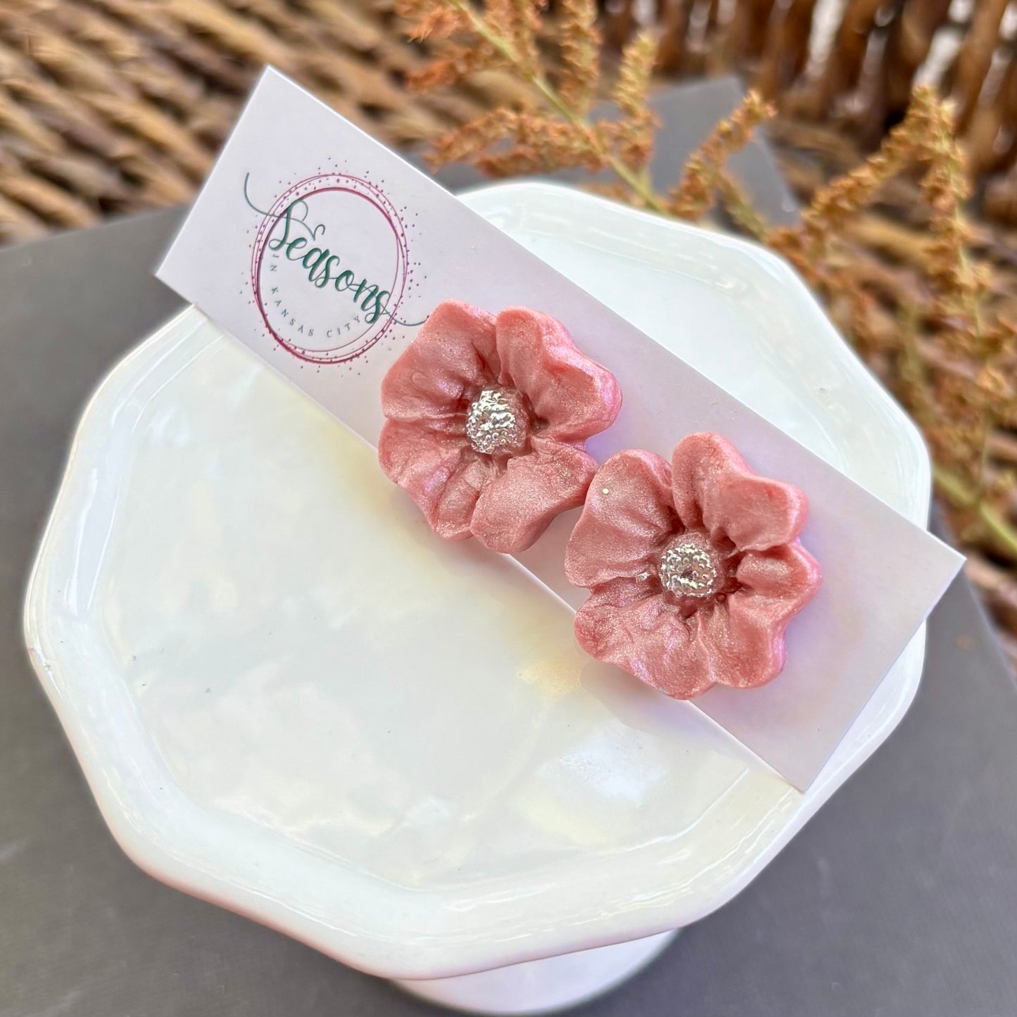 Cora | Dogwood | Clover