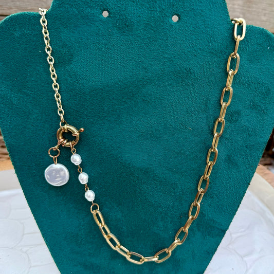 Sofia | Cream and Gold Chain | Spring