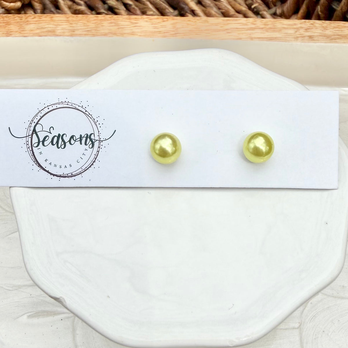Dottie | Large Stud | All Seasons