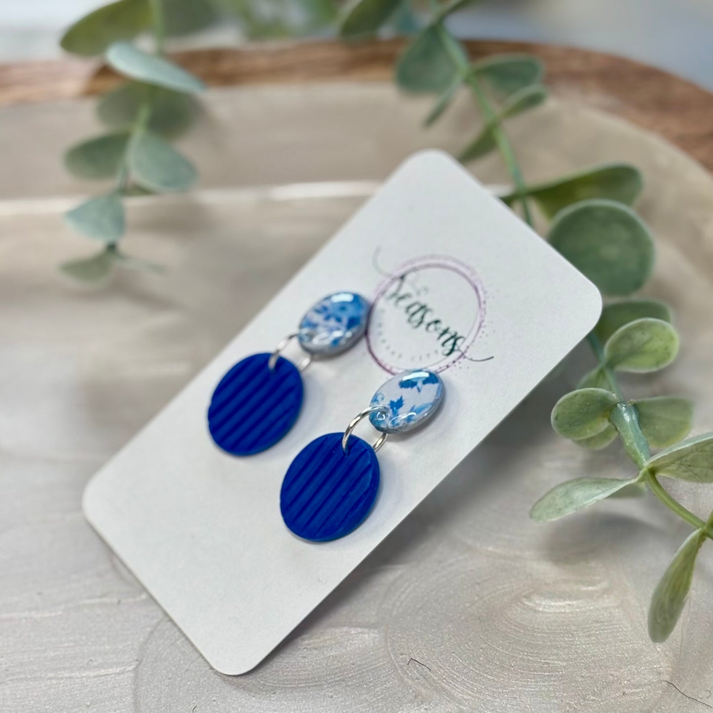 Phoebe | Ovals | Winter
