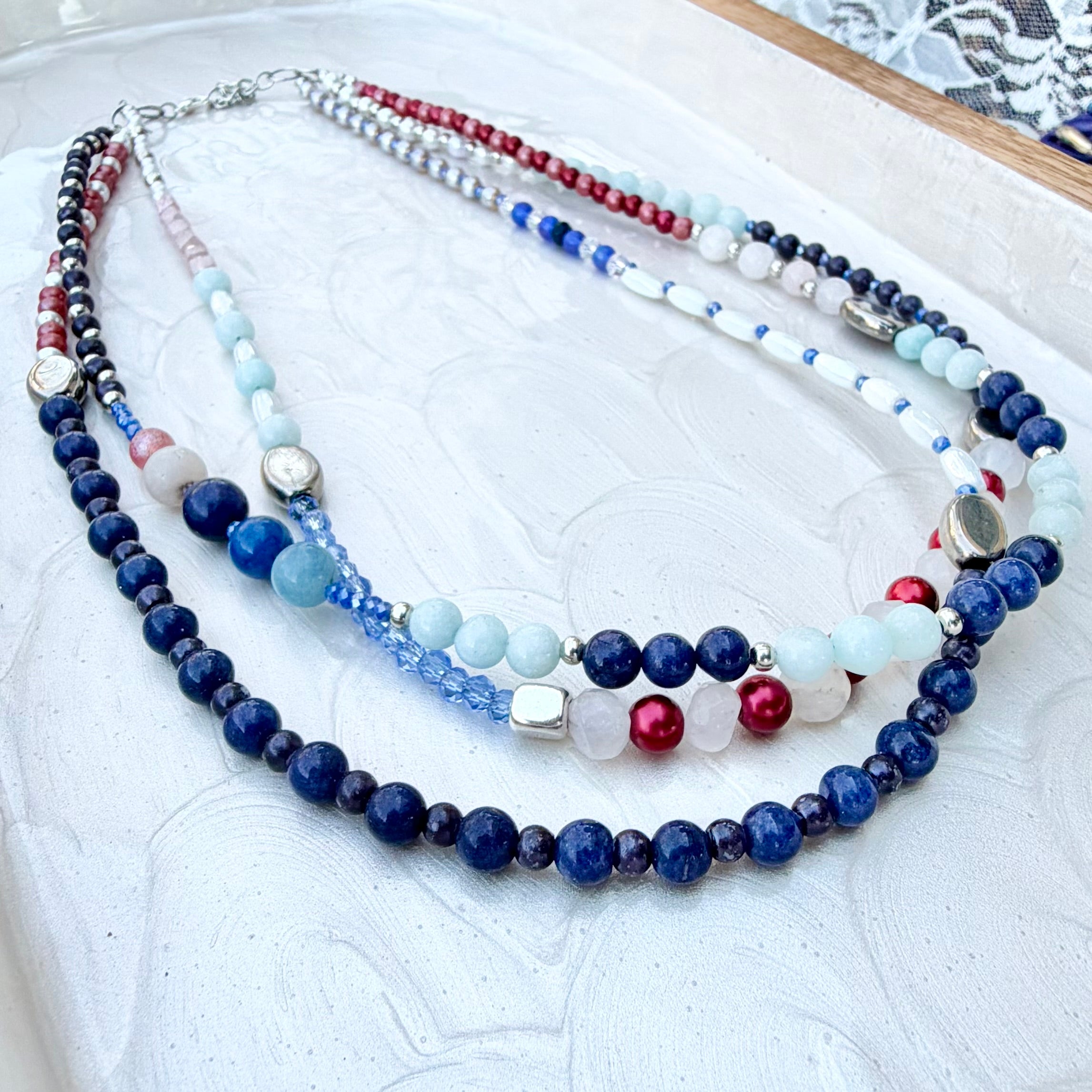 Shiloh | Blue Red White | Summer