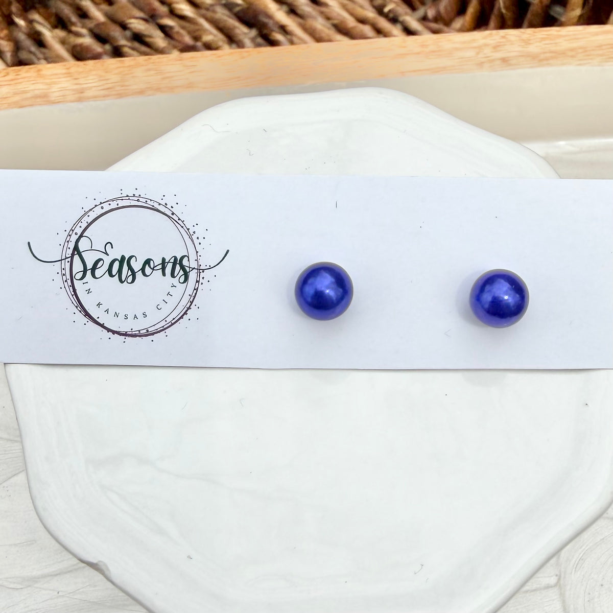 Dottie | Large Stud | All Seasons
